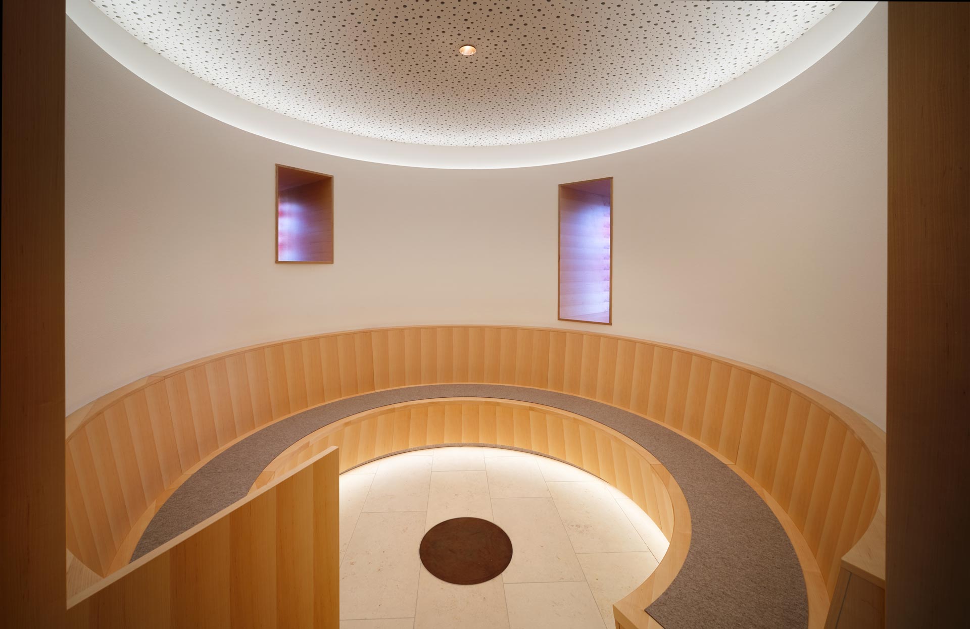 Kirche Sankt Petrus  Kirchenschiff rund