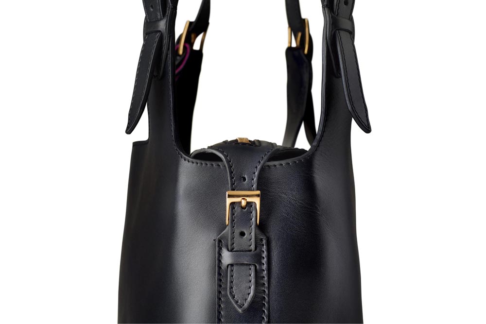 brosetta Kagino schwarze Tasche Detail