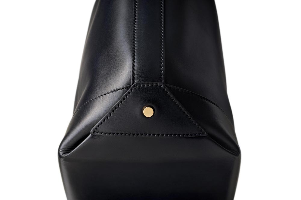 brosetta Kagino schwarze Tasche seitlich